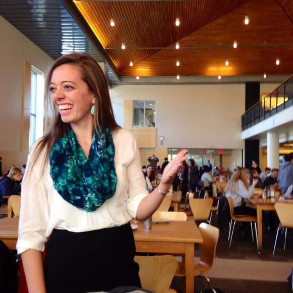 Meet your Posher, Andrea - Picture 1 of 1